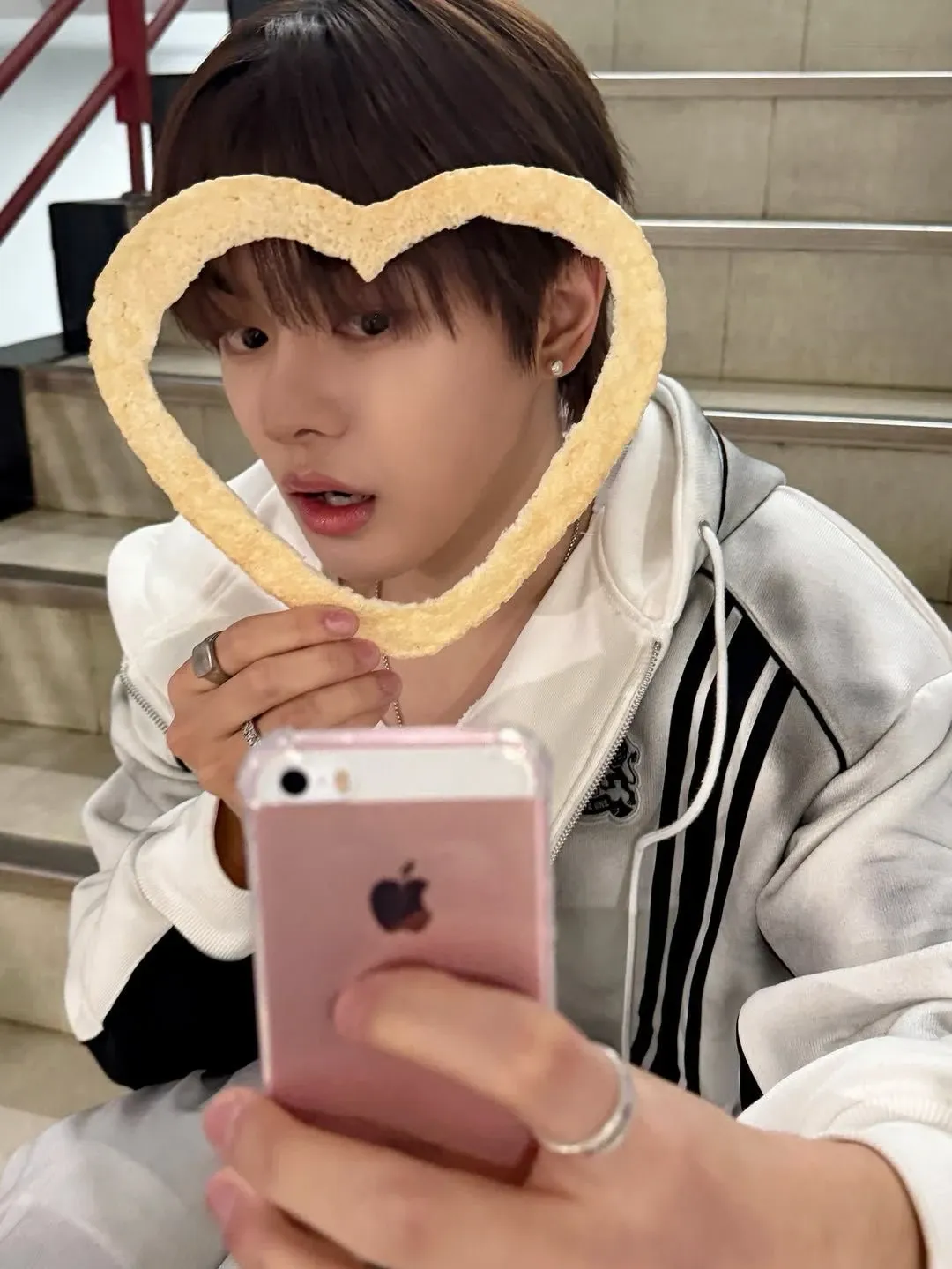 Momen yang diabadikan oleh penggemar Lee Leo (ALPHA DRIVE ONE)