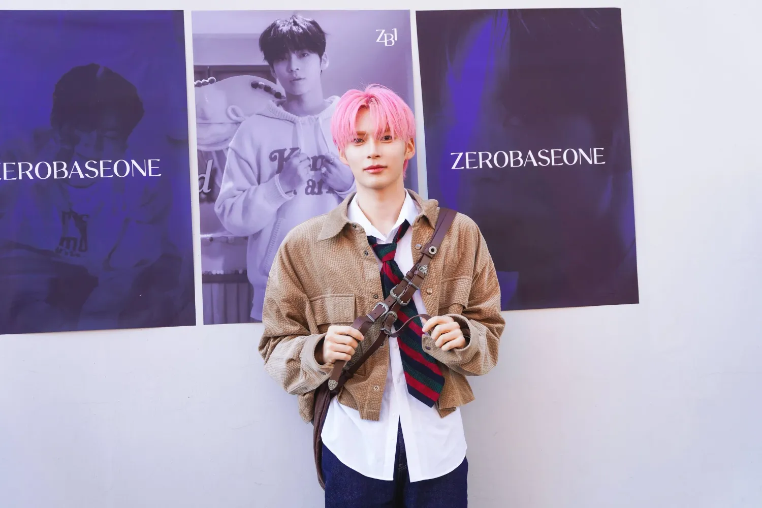 Behind-the-scenes cut of Sung Hanbin (ZEROBASEONE)