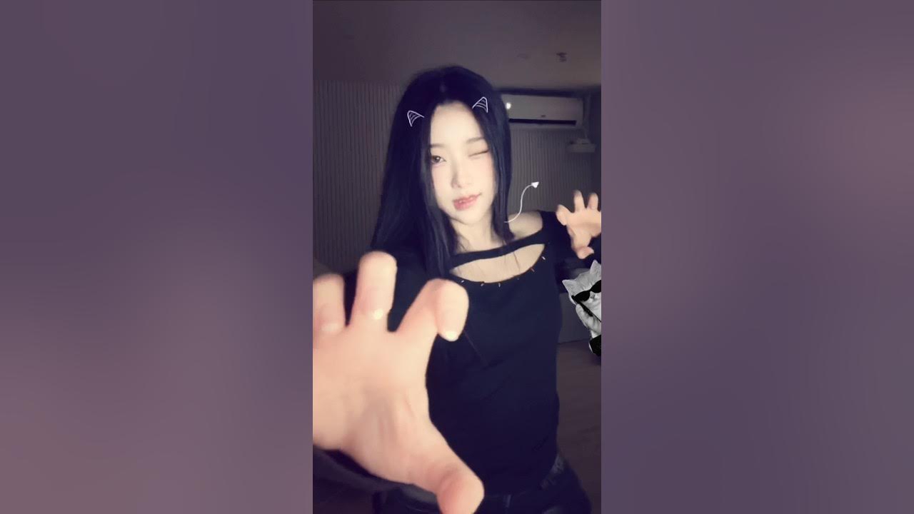 A moment captured by Navi (SECRET NUMBER)'s fan