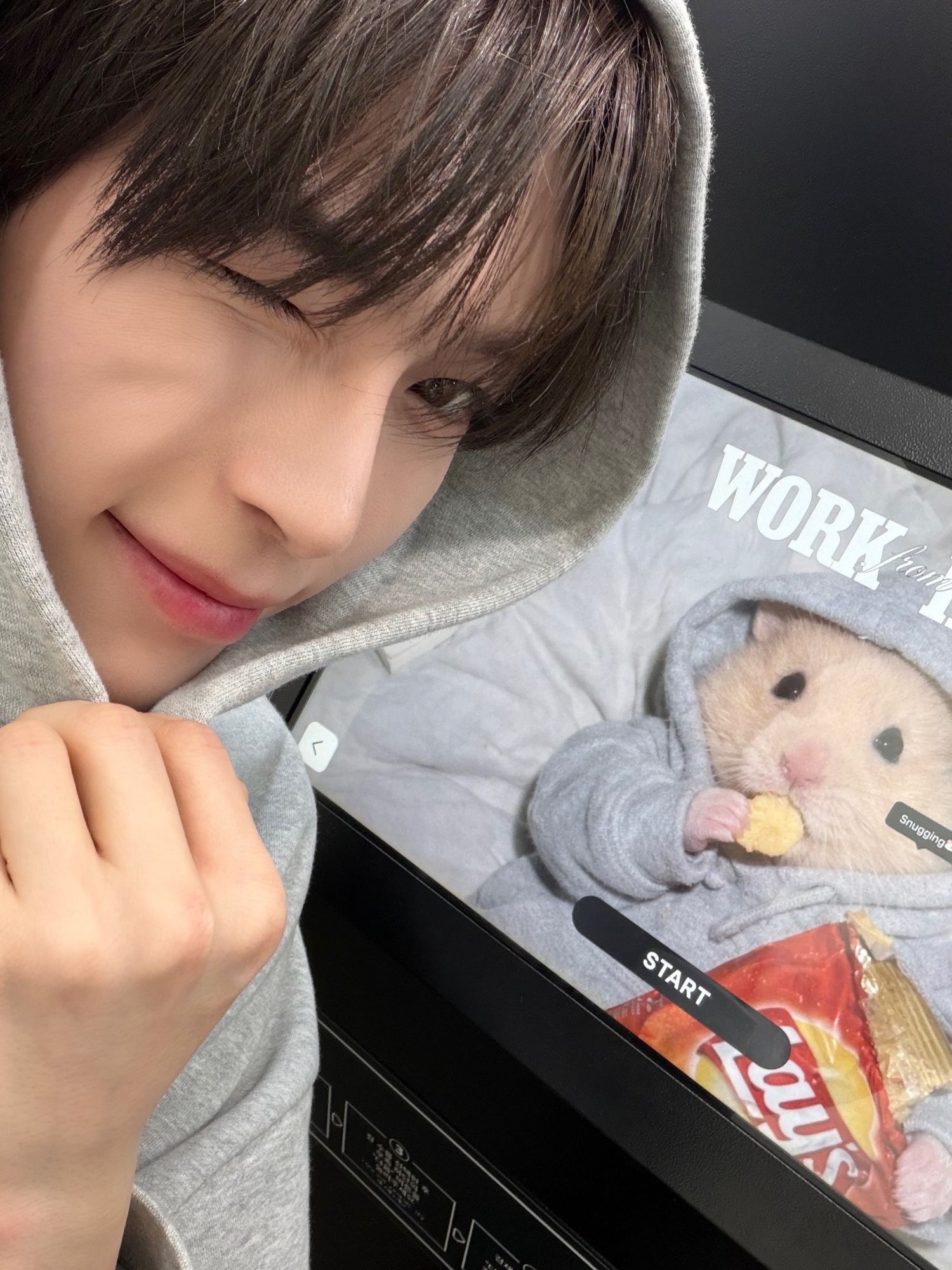 Behind-the-scenes cut of Sung Hanbin (ZEROBASEONE)