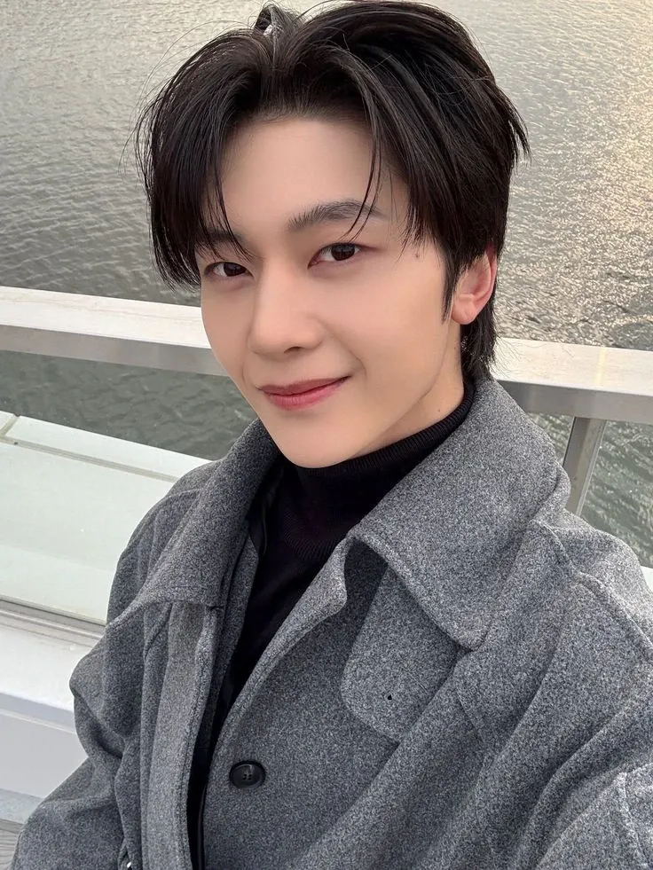 Recent activity shot of Seok Matthew (ZEROBASEONE)