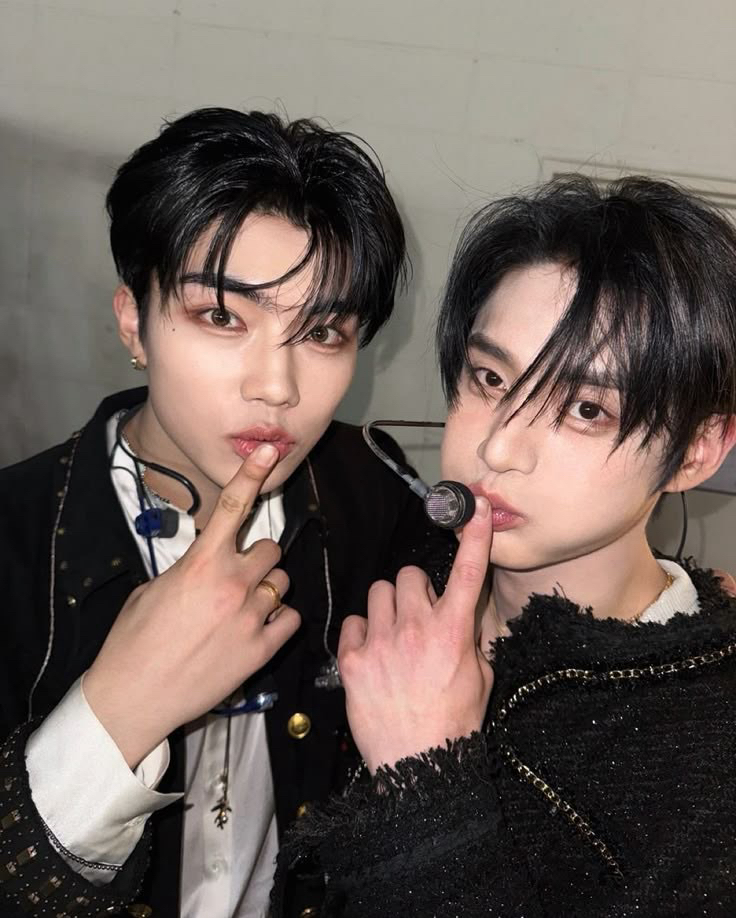 A moment captured by Park Gunwook (ZEROBASEONE)'s fan