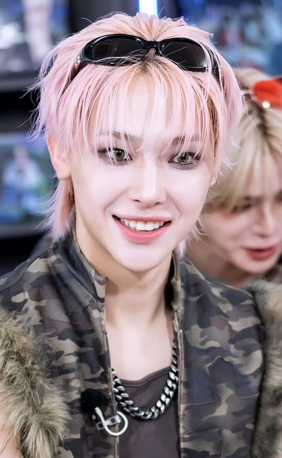 Behind-the-scenes cut of Nicholas (&TEAM)