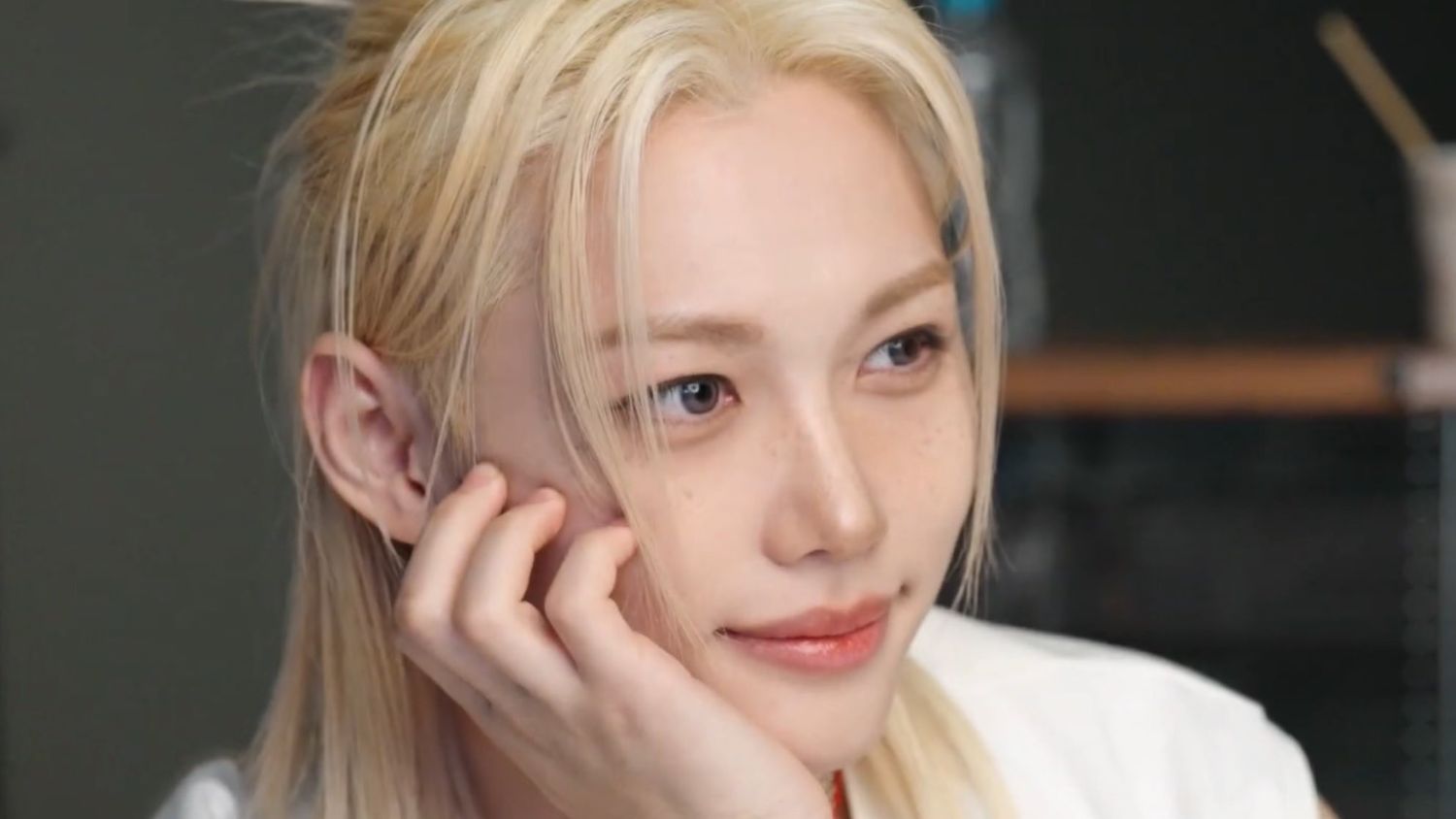 Latest photo of Felix (Stray Kids)