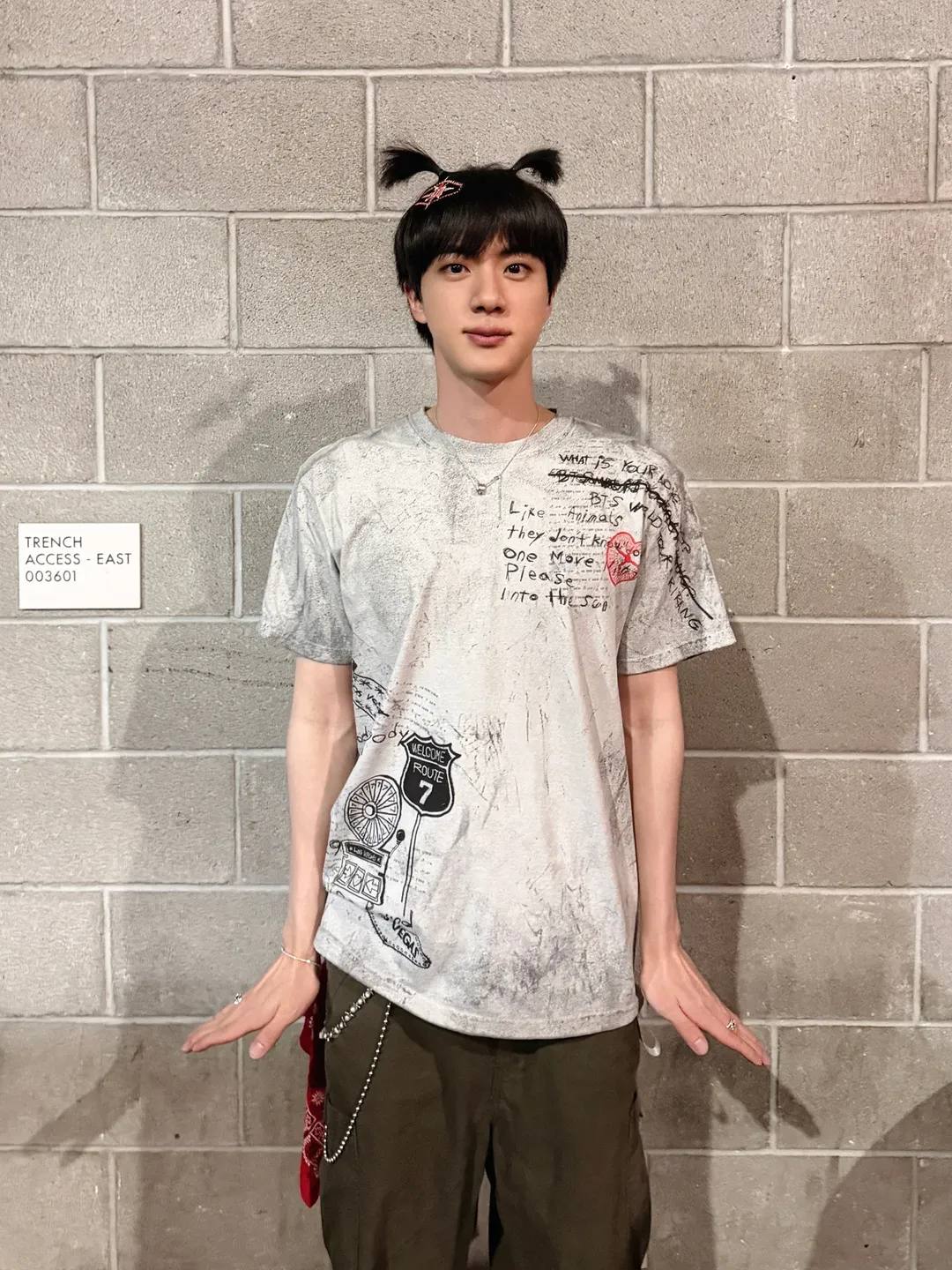 Foto terbaru Jin (BTS)