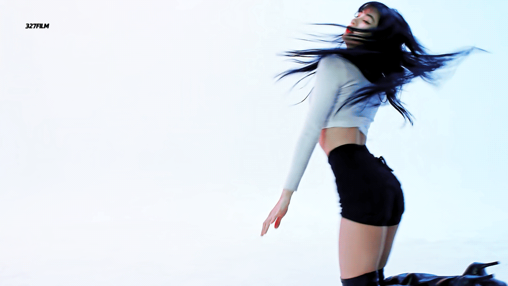 Latest photo of Lisa (BLACKPINK)