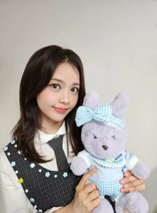 Foto aktivitas terbaru Carmen (Hearts2Hearts)