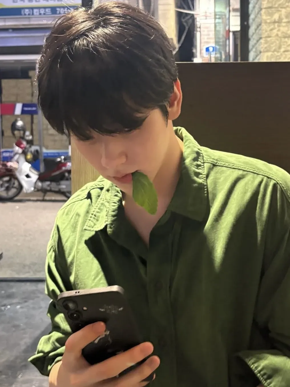 A moment captured by Soobin (TOMORROW X TOGETHER)'s fan