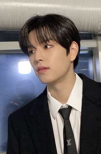Behind-the-scenes cut of Seungmin (Stray Kids)