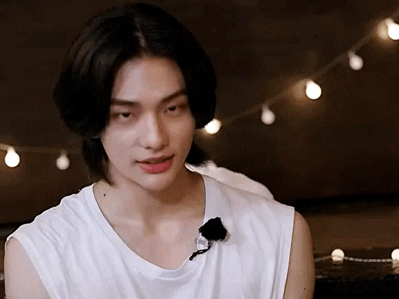 Potret di balik layar Hyunjin (Stray Kids)