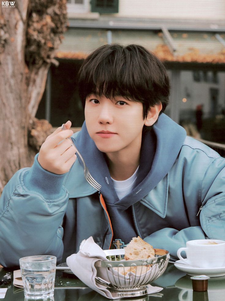 백현 (EXO)의 비하인드 컷