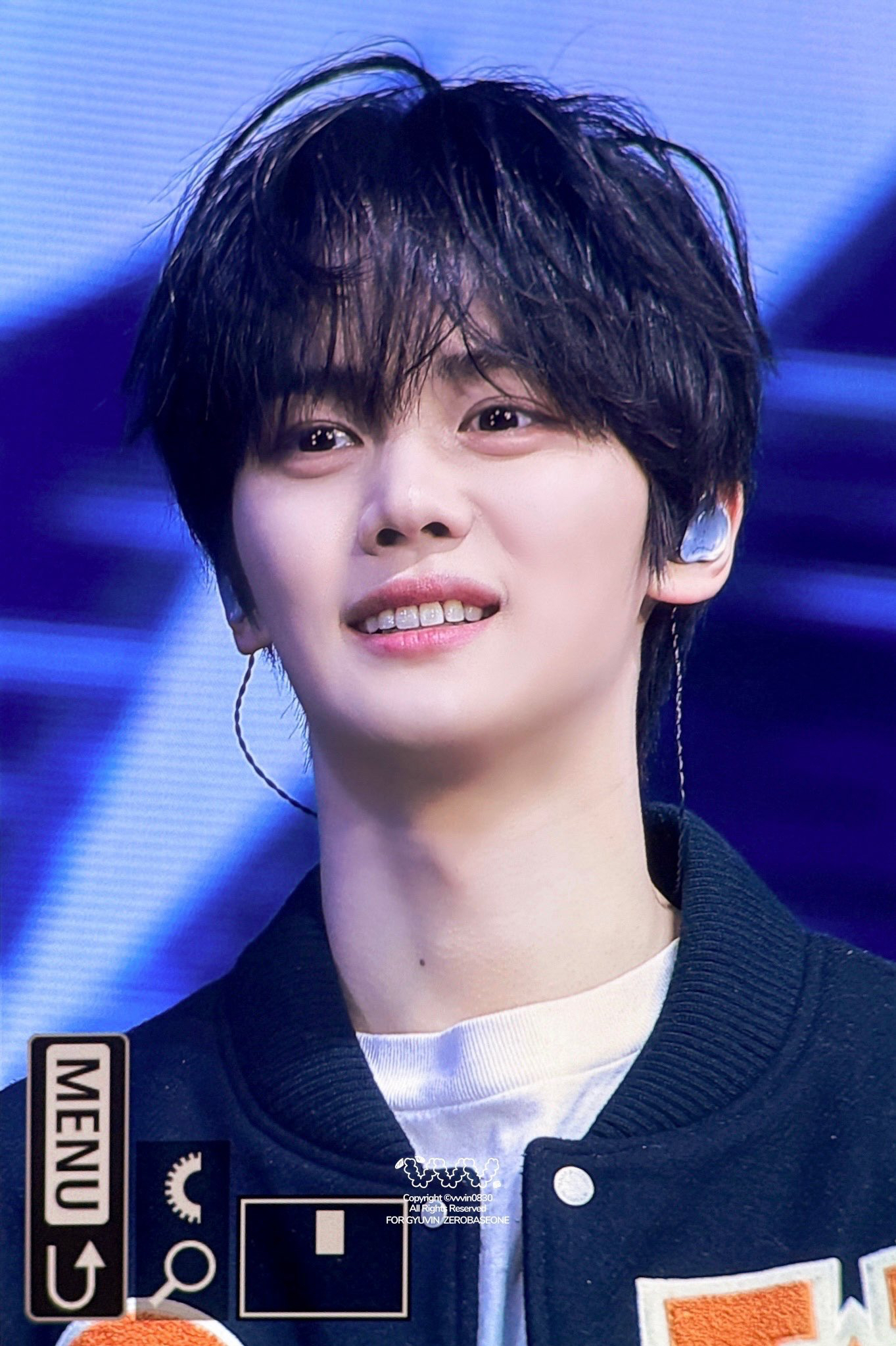 A moment captured by Kim Gyuvin's fan