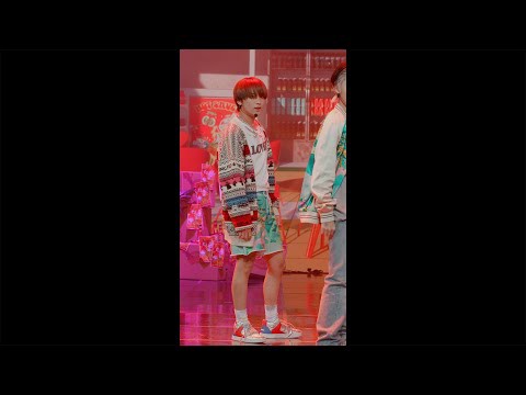 楷灿 (NCT 127, NCT DREAM)粉丝拍下的瞬间