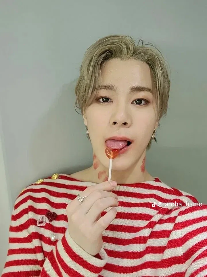 Latest photo of Moonbin (ASTRO)