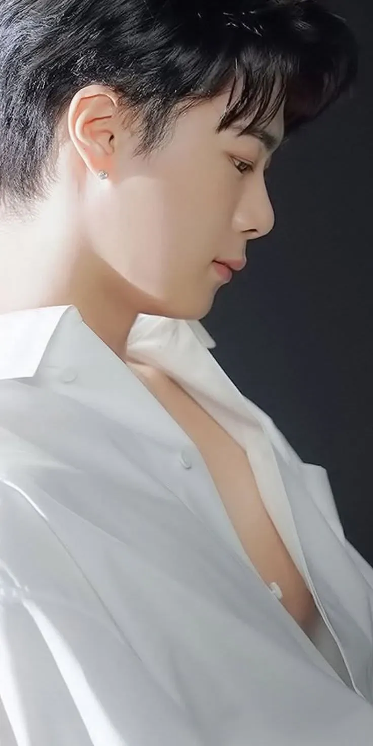 Latest photo of Moonbin (ASTRO)