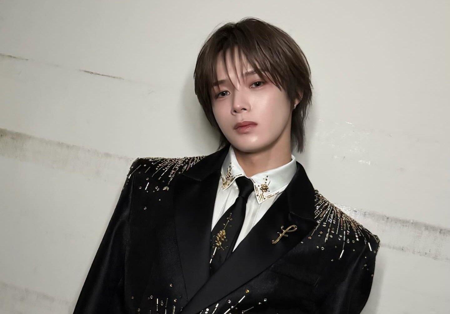 Behind-the-scenes cut of K (&TEAM)