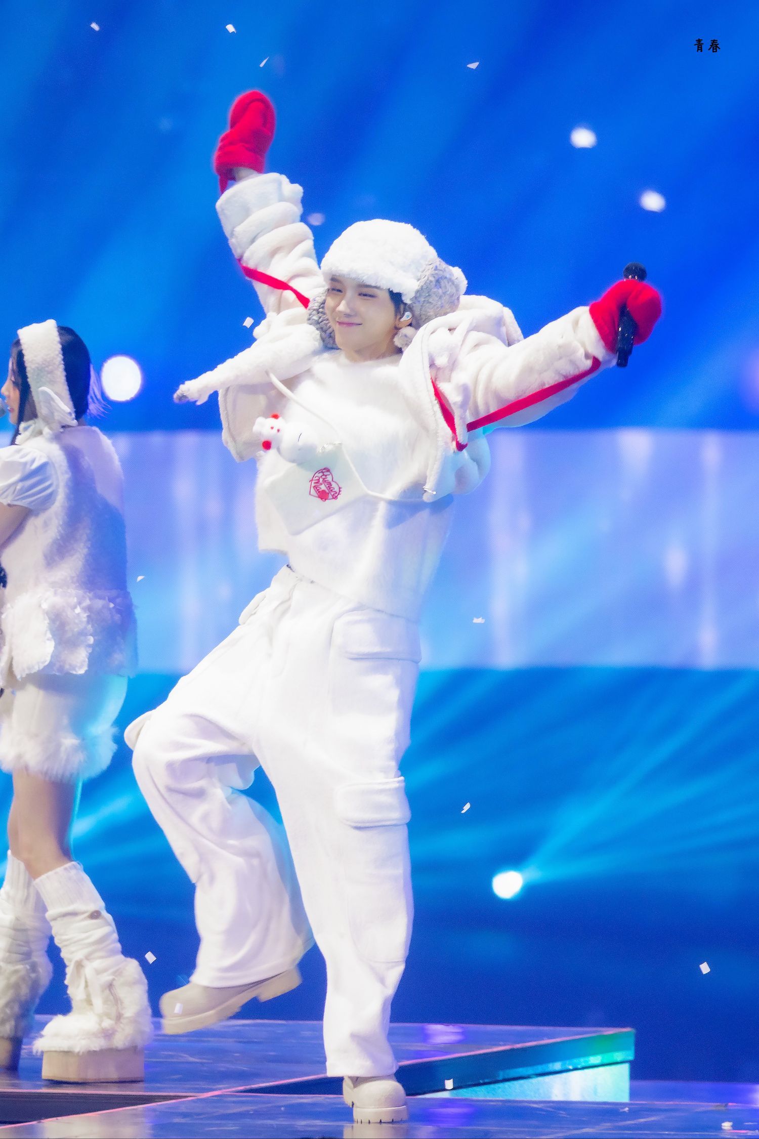 A moment captured by BOYNEXTDOOR's fan