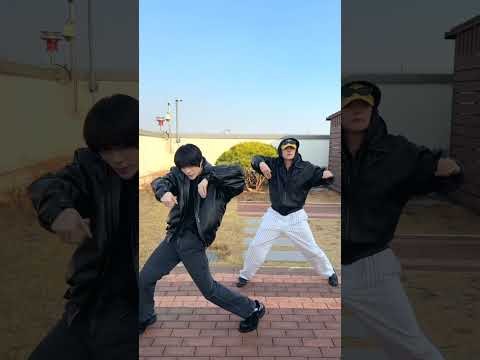 Foto aktivitas terbaru TOMORROW X TOGETHER