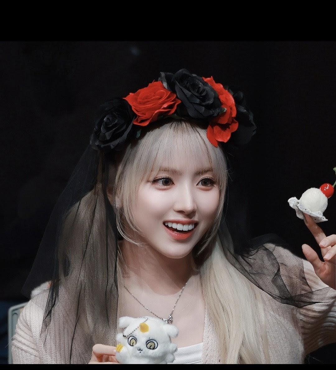 A moment captured by Jiwoo (NMIXX)'s fan