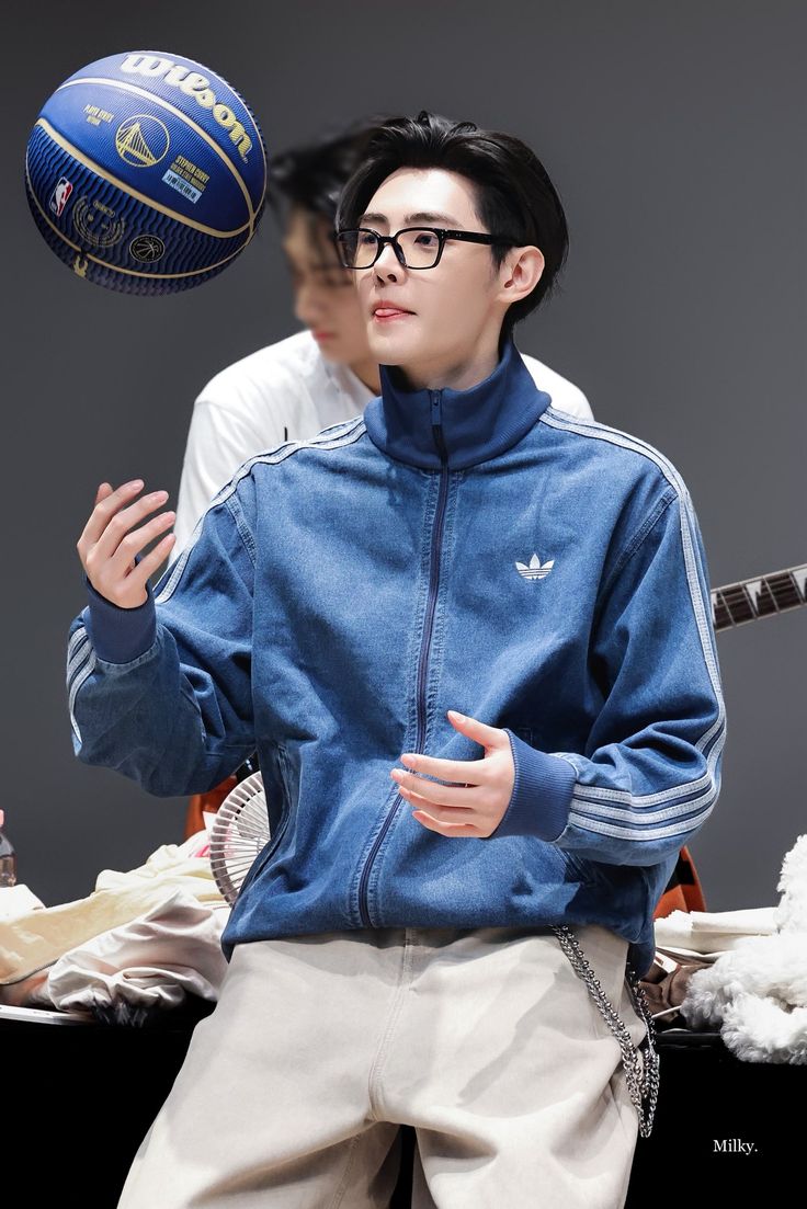 Foto aktivitas terbaru Sunghoon (ENHYPEN)