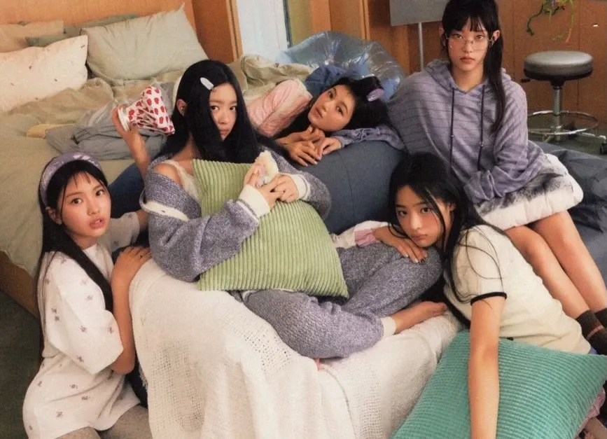 Latest photo of NewJeans