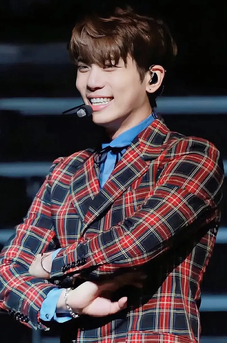 Latest photo of Jonghyun (SHINee)