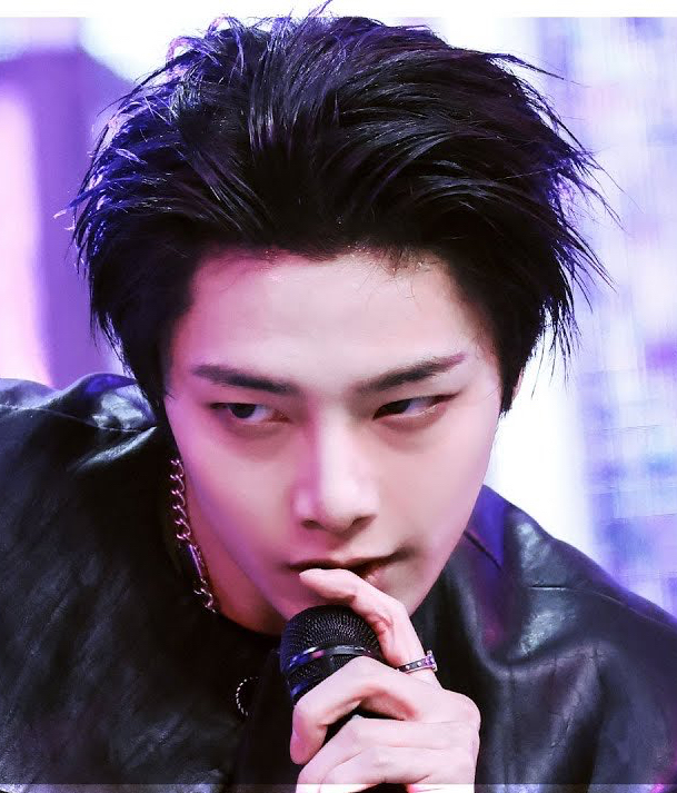 Behind-the-scenes cut of I.N (Stray Kids)