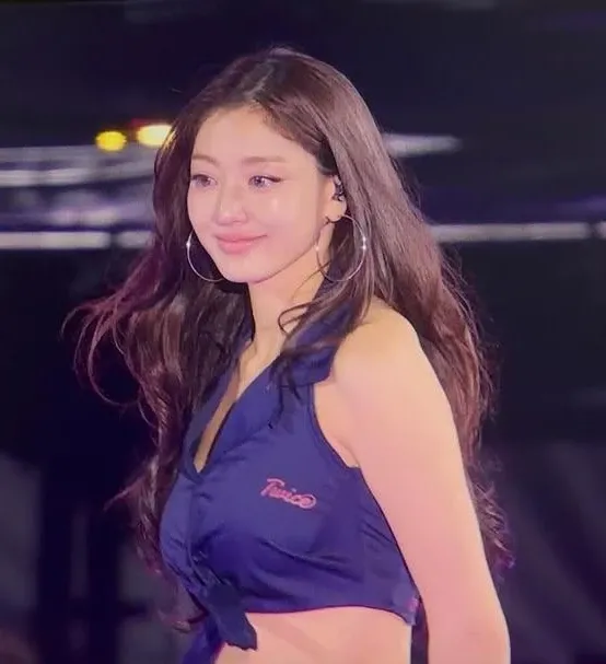 Recent activity shot of Jihyo (TWICE)