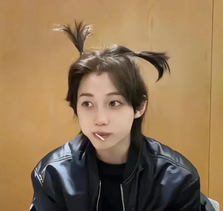 Behind-the-scenes cut of Felix (Stray Kids)