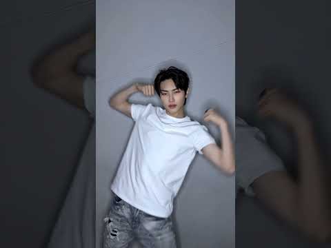 A moment captured by TNX's fan