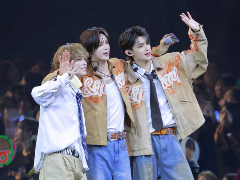 A moment captured by &TEAM's fan