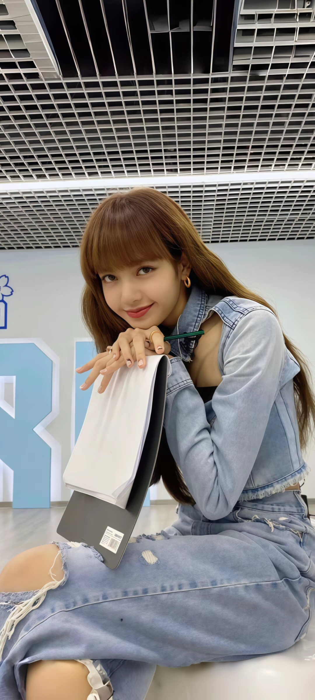 Fandom-recommended wallpaper image of 리사 (BLACKPINK)