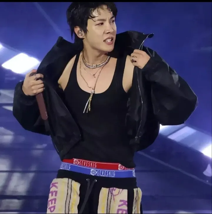 Potret di balik layar j-hope (BTS)