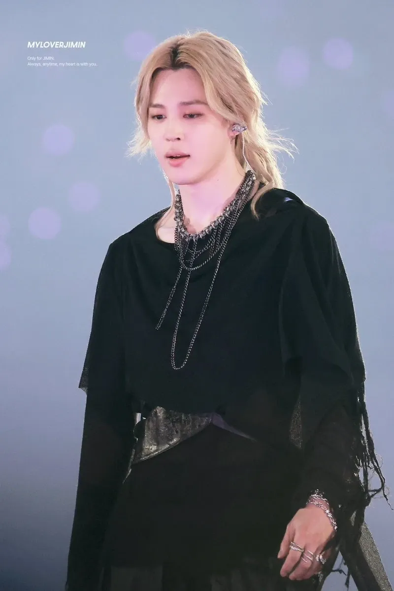 Foto aktivitas terbaru Jimin (BTS)