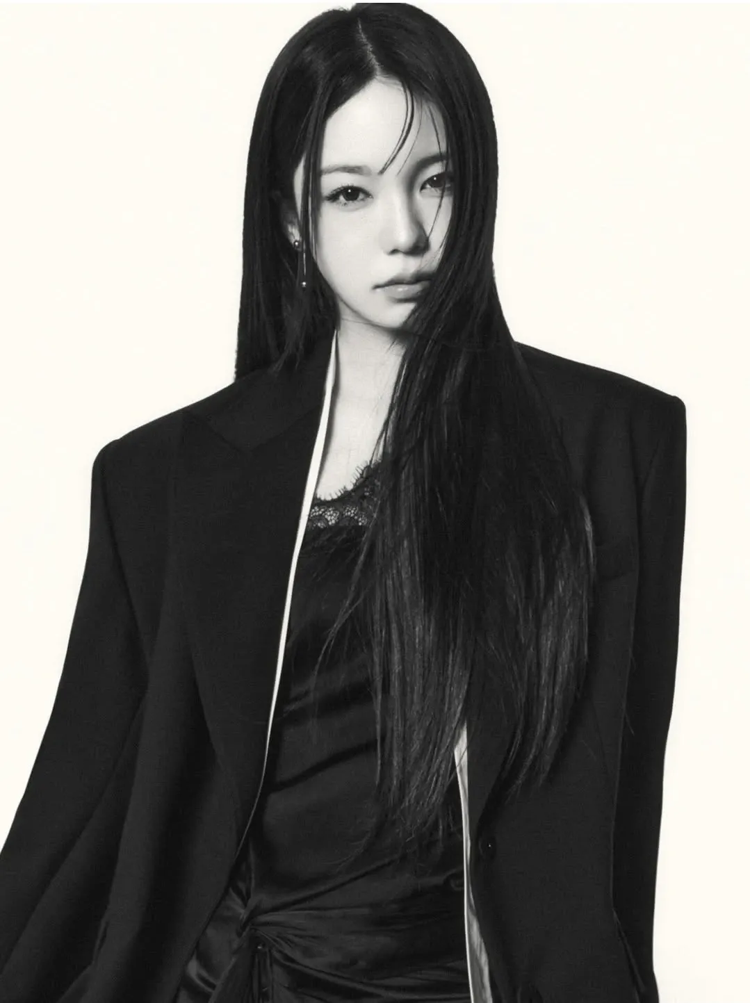 Latest photo of Ayaka (NiziU)