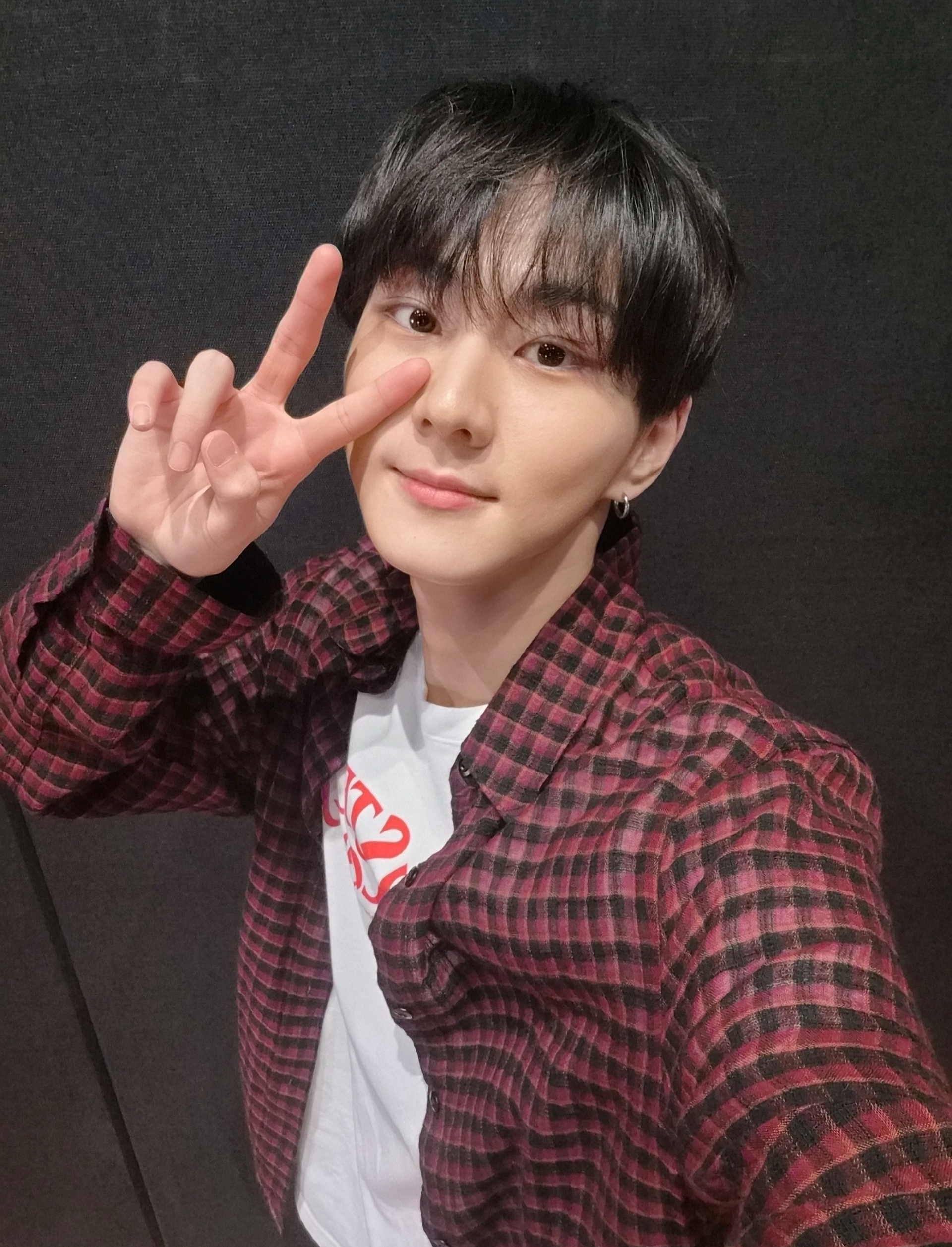 Latest photo of Jungwon (ENHYPEN)