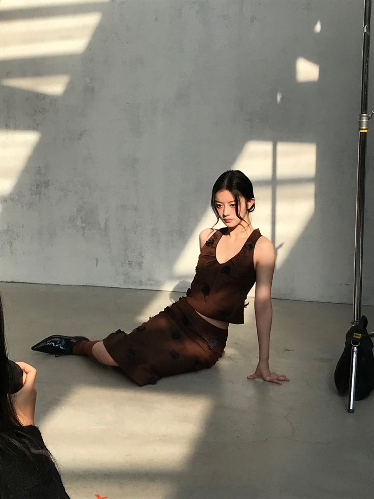 Behind-the-scenes cut of Minju (ILLIT)