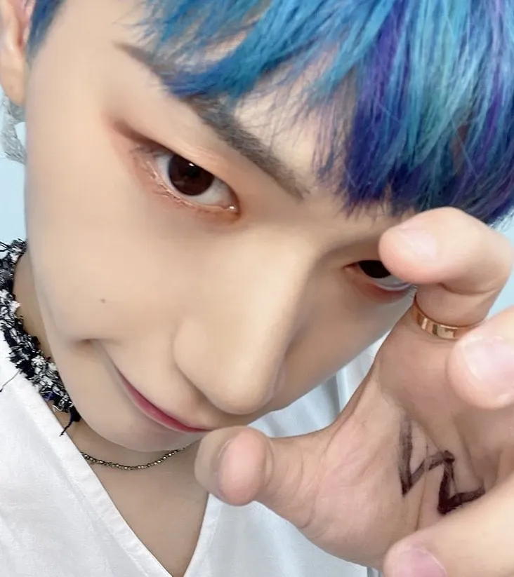 A moment captured by San (ATEEZ)'s fan