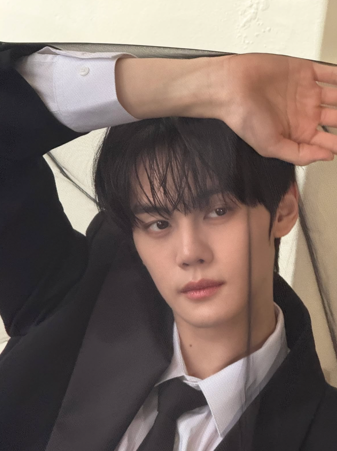 A moment captured by Kim Gyuvin (ZEROBASEONE)'s fan