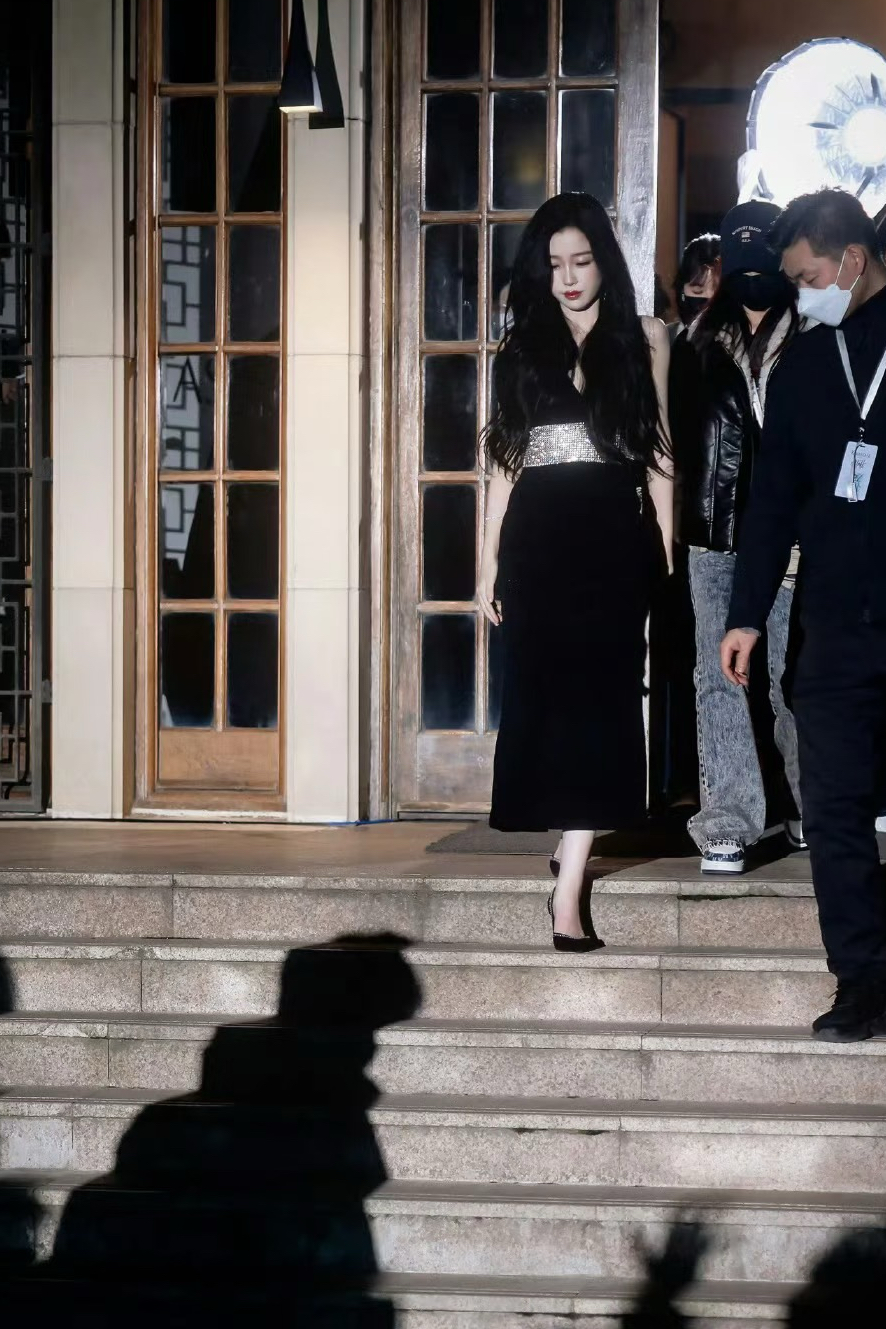 Behind-the-scenes cut of Esther Yu