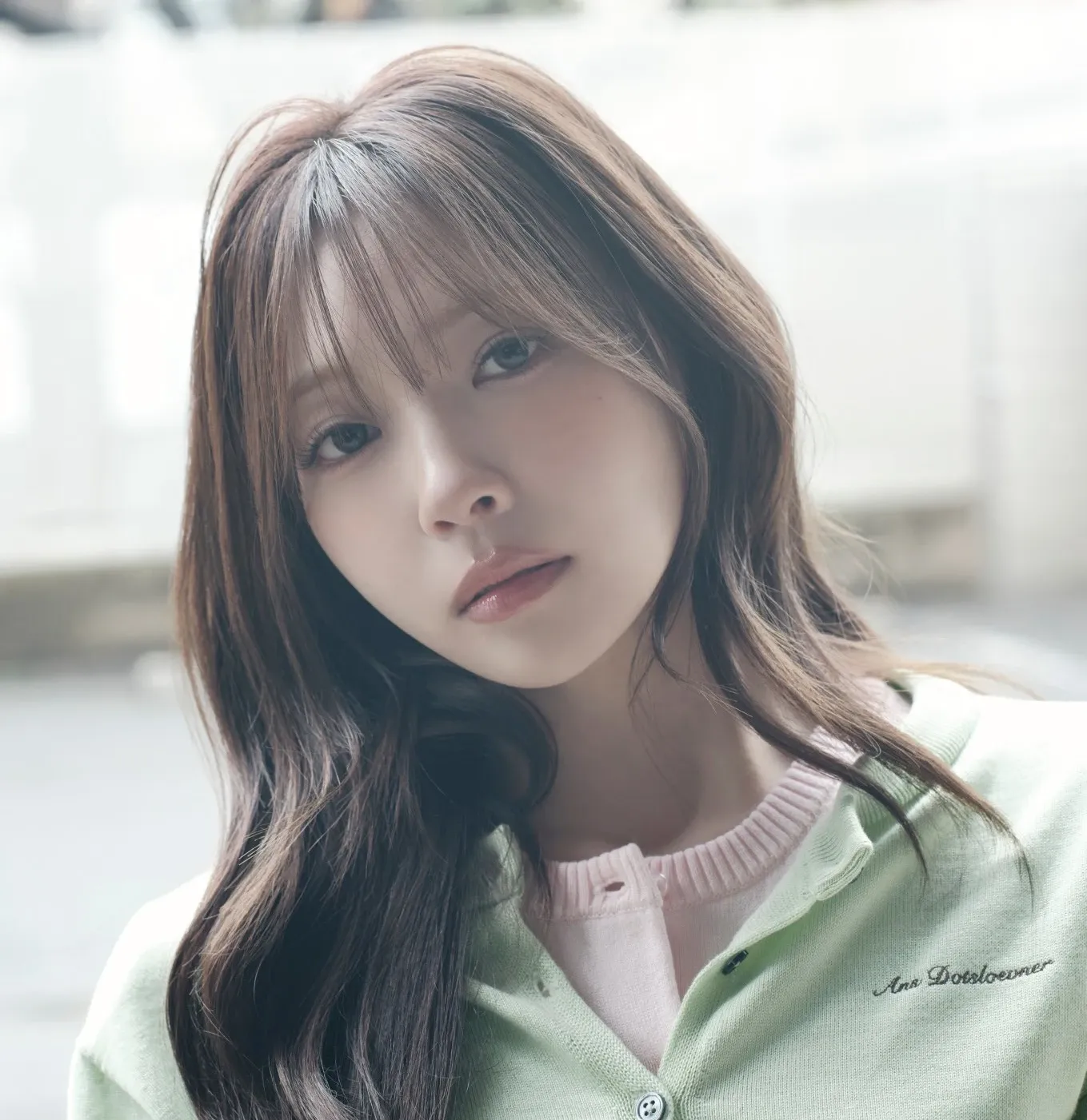 Latest photo of Mayuka (NiziU)