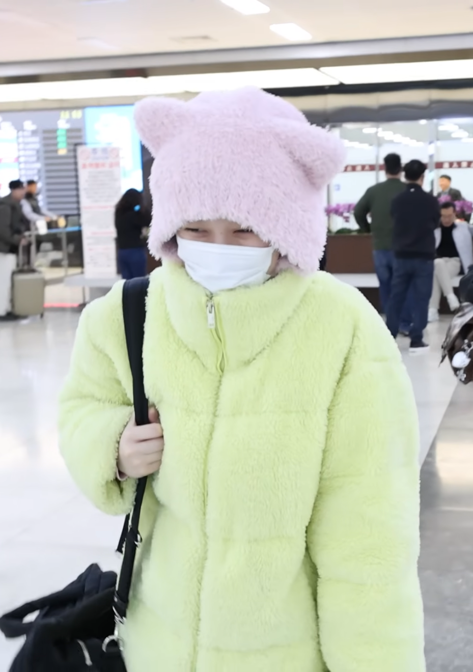 高見文寧 (ME:I)の最新写真