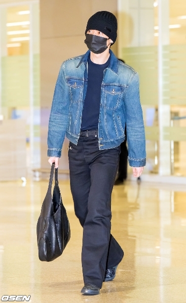 Latest photo of Lee Know (Stray Kids)