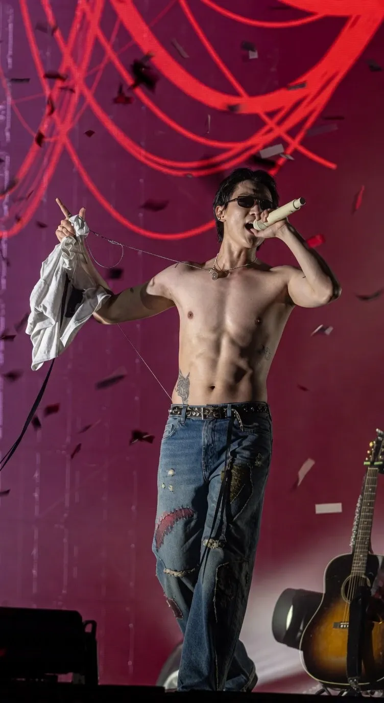 The most beloved wallpaper among WOODZ's fans