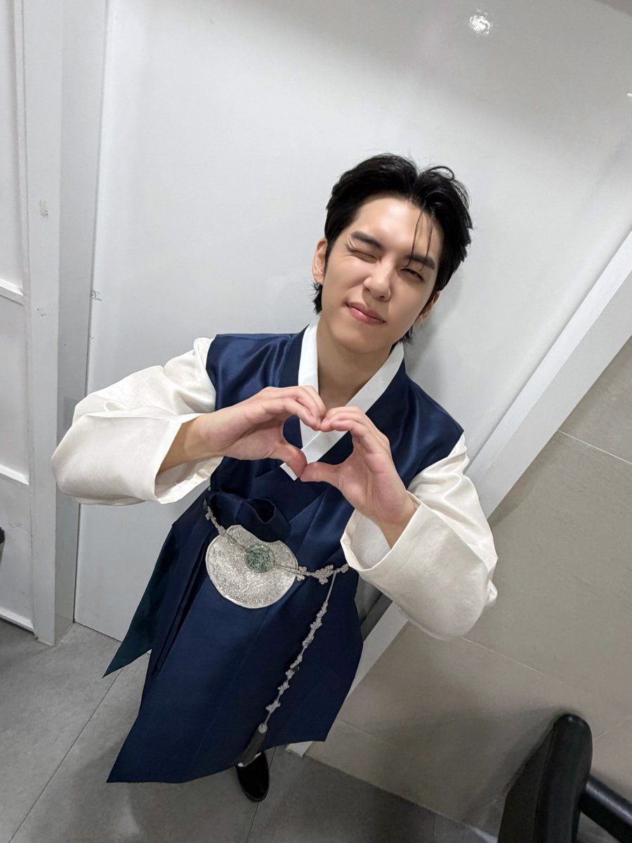 Latest photo of DAY6