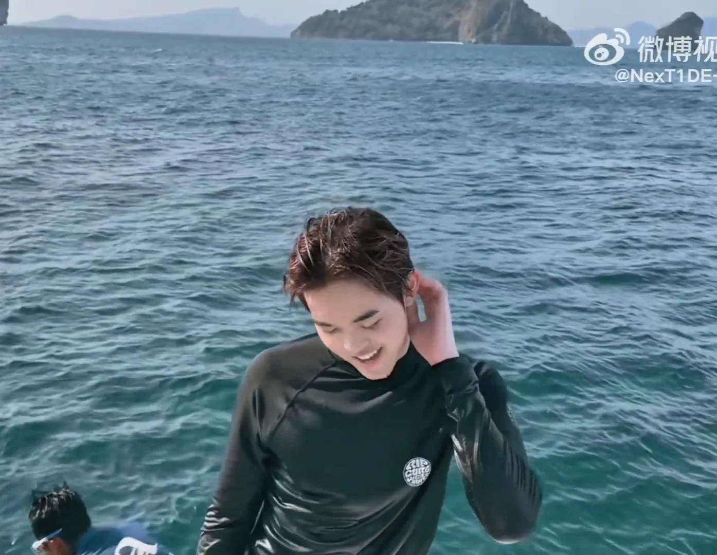 Behind-the-scenes cut of THI-O (NexT1DE)