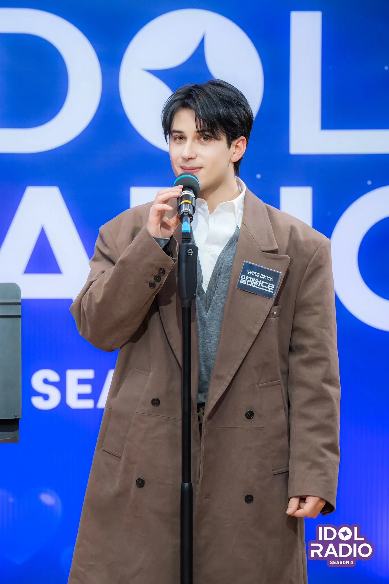 Behind-the-scenes cut of Alejandro (SANTOS BRAVOS)