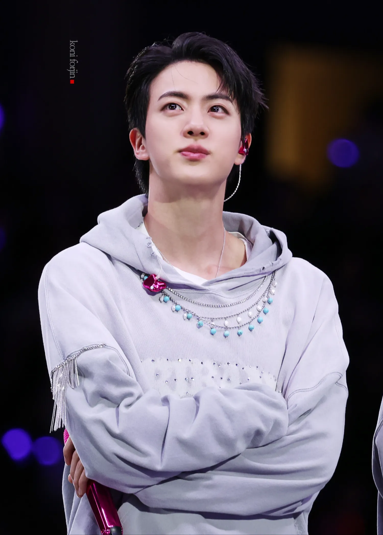 Foto aktivitas terbaru Jin (BTS)