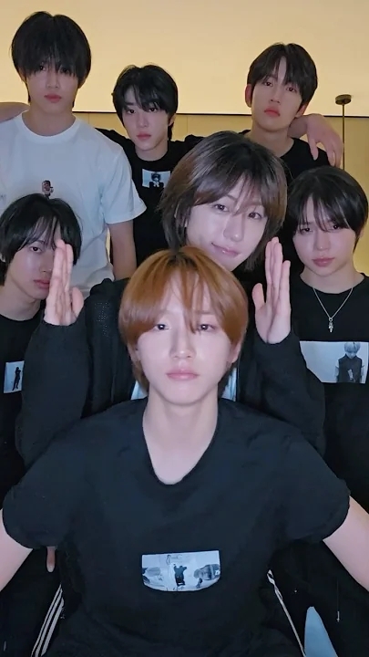 The most beloved wallpaper among IDID's fans