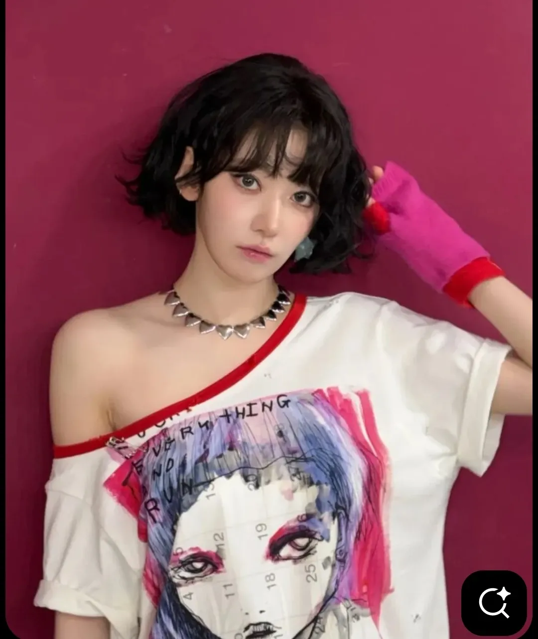 Recent activity shot of Sakura (LE SSERAFIM)